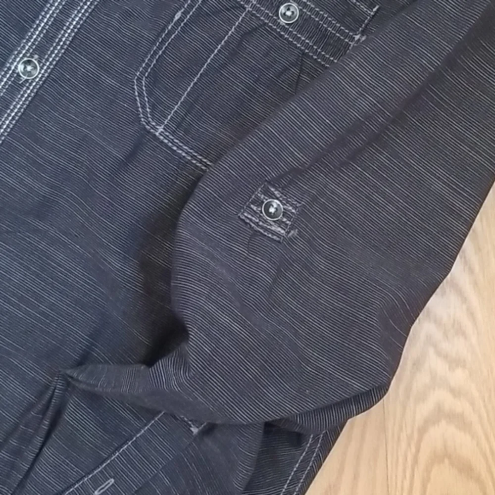 Inc long sleeve shirt lg‎ - Picture 4 of 10